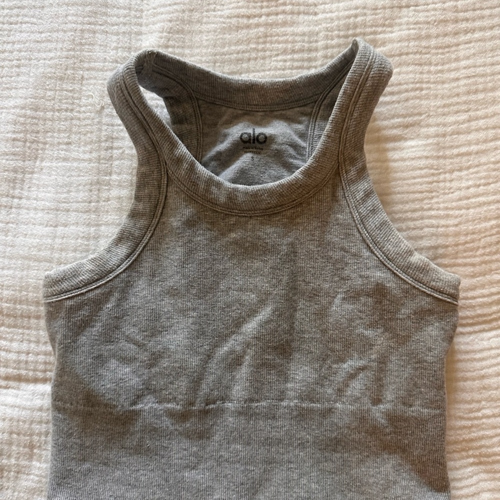 ALO Yoga Heather Gray Crew Neck Top